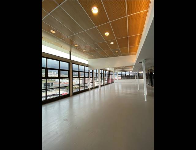 348M² OFFICE TO LET IN WOODSTOCK
